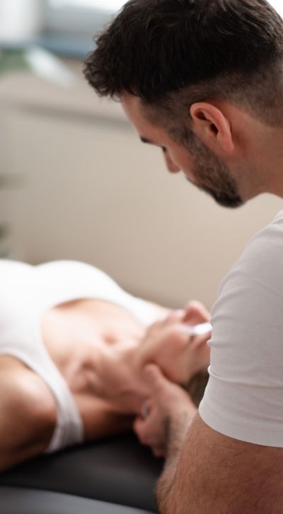 Nackenmassage Physiotherapeut